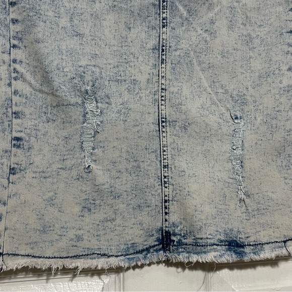 NWOT BE GIRL Acid Wash Knee Length Distressed Denim Midi Skirt | size XS - Picture 2 of 9